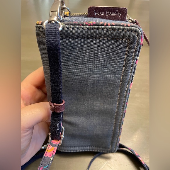 Vera Bradley VBU RFID Compact Crossbody Handbag Purse in Blue Chambray - Picture 6 of 9